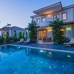 Villa ölüdenizde Geniş Bahçe özel Havuzlu Royal 11