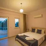 Villa ölüdenizde Geniş Bahçe özel Havuzlu Royal 11 Fethiye