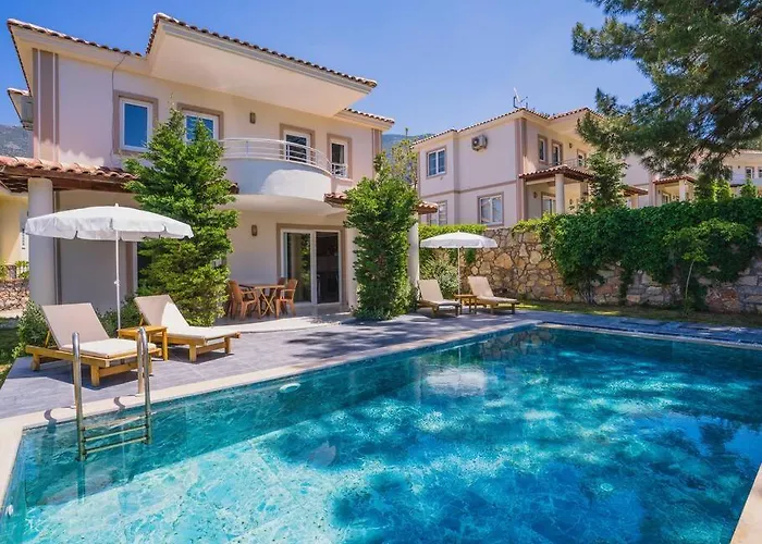 Oeluedenizde Genis Bahce Oezel Havuzlu Royal 11 Вилла Фетхие