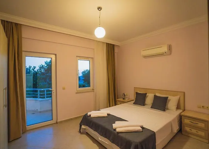 Вилла Oeluedenizde Genis Bahce Oezel Havuzlu Royal 11 Фетхие